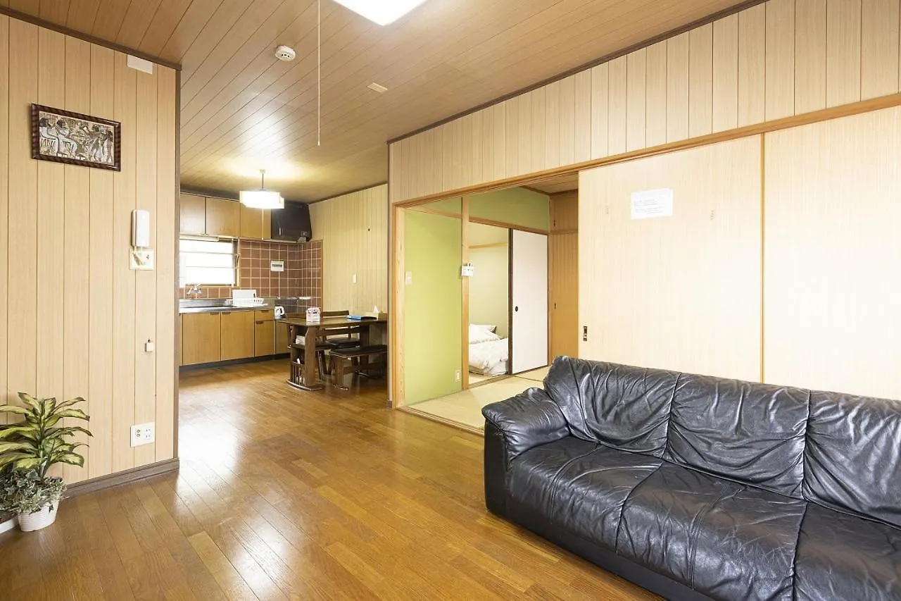 Guest House Shine Bright Fukuoka  0*, Fukuoka (Fukuoka)